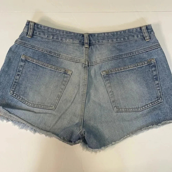 Newport News jeanology collection Denim shorts Jean shorts Vintage Size 12 - Picture 4 of 8